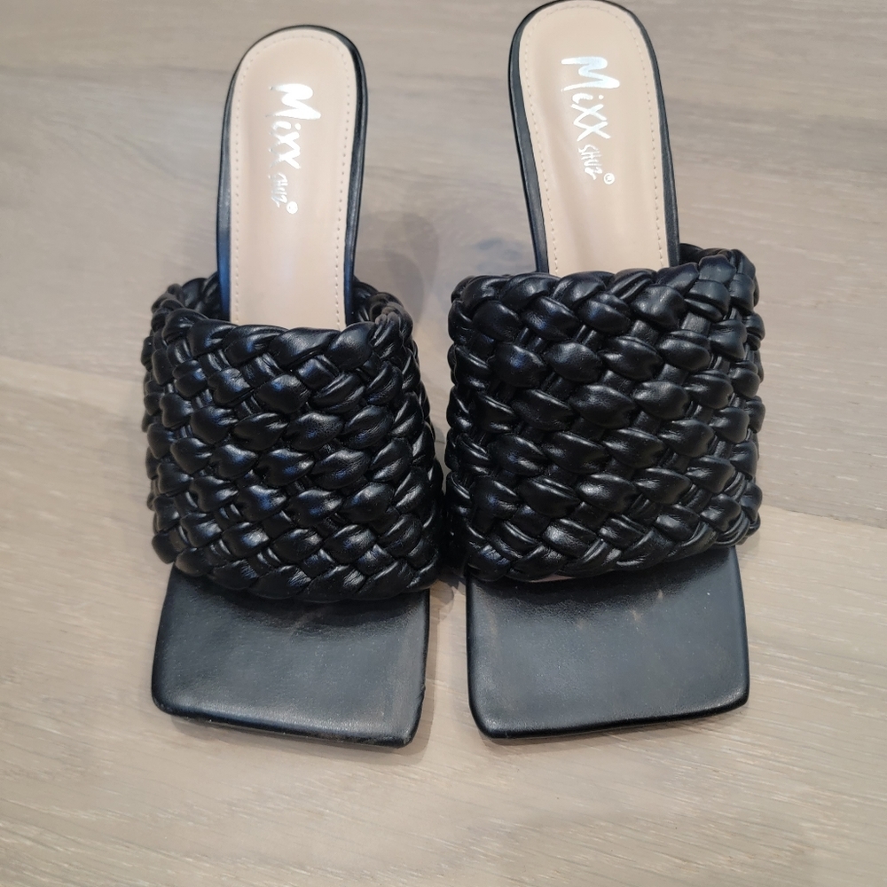 Mixx size 9 braided heels